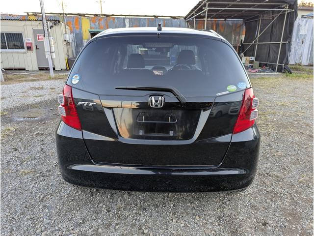 フィット Ｇ　禁煙車　ナビ　テレビ　キーレスエントリー　ドライブレコーダー　ＥＴＣ　ＤＶＤ（10枚目）