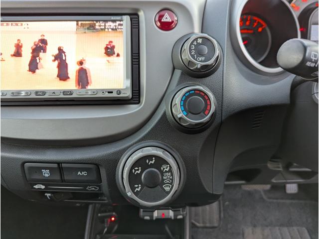 フィット Ｇ　禁煙車　ナビ　テレビ　キーレスエントリー　ドライブレコーダー　ＥＴＣ　ＤＶＤ（45枚目）