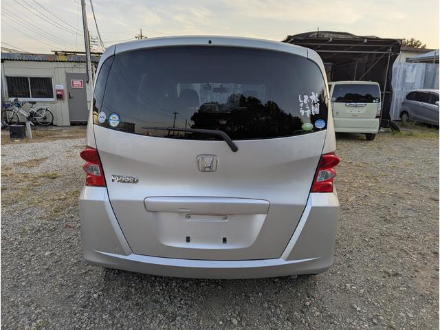 フリード フレックス　Ｆパッケージ　キーレスエントリー　両側スライドドア　２ＣＨドライブレコーダー　ＣＤ　ＡＢＳ　衝突安全ボディ（10枚目）