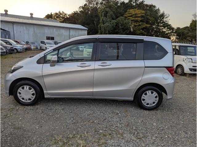 フリード フレックス　Ｆパッケージ　キーレスエントリー　両側スライドドア　２ＣＨドライブレコーダー　ＣＤ　ＡＢＳ　衝突安全ボディ（13枚目）