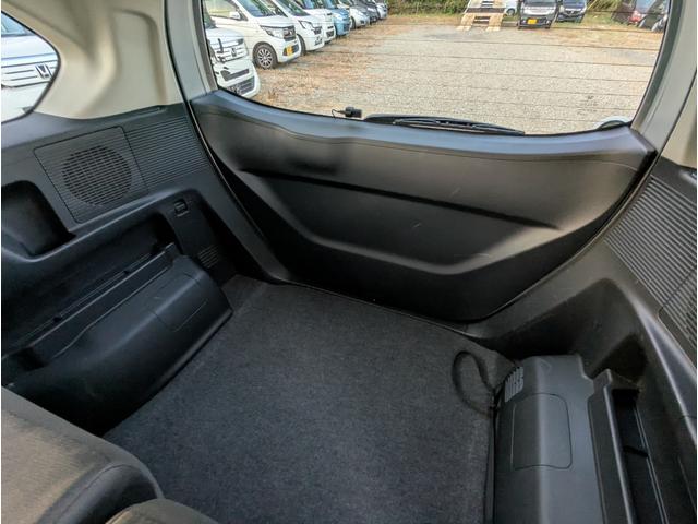 フリード フレックス　Ｆパッケージ　キーレスエントリー　両側スライドドア　２ＣＨドライブレコーダー　ＣＤ　ＡＢＳ　衝突安全ボディ（25枚目）