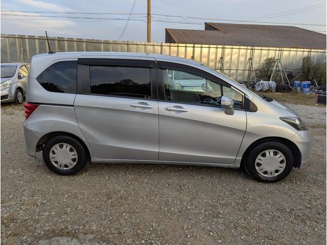 フリード G Lパッケージ 禁煙車 バックカメラ ナビ テレビ 左側パワースライドドア キーレスエントリー HID ETC(7枚目)