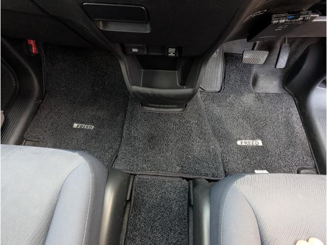 フリード G Lパッケージ 禁煙車 バックカメラ ナビ テレビ 左側パワースライドドア キーレスエントリー HID ETC(43枚目)