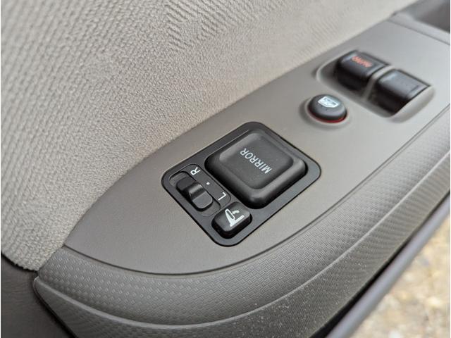 モビリオ A 3万キロ台 禁煙車 バックカメラ 左側パワースライドドア HID ABS キーレスエントリー 3列シート(55枚目)