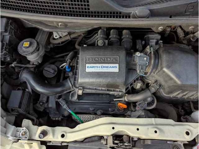 N-BOX G・Lパッケージ ワンオーナー 禁煙車 2023年製タイヤ 記録簿 バックカメラ BLUETOOTH 両側パワースライドドア プッシュスタートスマートキー ナビ テレビ アルミホイール ETC(61枚目)