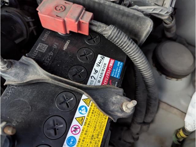 N-BOX G・Lパッケージ ワンオーナー 禁煙車 2023年製タイヤ 記録簿 バックカメラ BLUETOOTH 両側パワースライドドア プッシュスタートスマートキー ナビ テレビ アルミホイール ETC(62枚目)