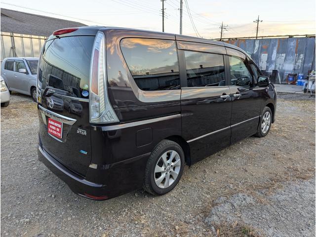 セレナ ハイウェイスター　Ｖセレクション　禁煙車　２０２４年製タイヤ　バックカメラ　ＢＬＵＥＴＯＯＴＨ　フルセグテレビ　後席モニター　ナビ　プッシュスタートスマートキー　両側パワースライドドア　ＨＩＤ　ＥＴＣ　クルーズコントロール（9枚目）