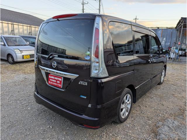 セレナ ハイウェイスター　Ｖセレクション　禁煙車　２０２４年製タイヤ　バックカメラ　ＢＬＵＥＴＯＯＴＨ　フルセグテレビ　後席モニター　ナビ　プッシュスタートスマートキー　両側パワースライドドア　ＨＩＤ　ＥＴＣ　クルーズコントロール（10枚目）