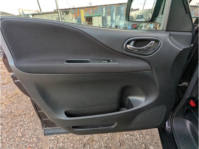 セレナ ハイウェイスター　Ｖセレクション　禁煙車　２０２４年製タイヤ　バックカメラ　ＢＬＵＥＴＯＯＴＨ　フルセグテレビ　後席モニター　ナビ　プッシュスタートスマートキー　両側パワースライドドア　ＨＩＤ　ＥＴＣ　クルーズコントロール（19枚目）