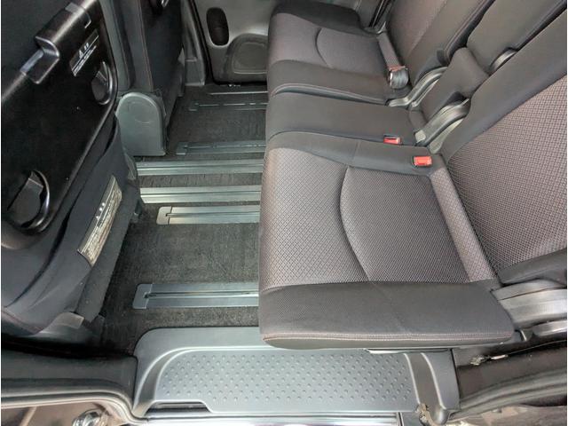 セレナ ハイウェイスター　Ｖセレクション　禁煙車　２０２４年製タイヤ　バックカメラ　ＢＬＵＥＴＯＯＴＨ　フルセグテレビ　後席モニター　ナビ　プッシュスタートスマートキー　両側パワースライドドア　ＨＩＤ　ＥＴＣ　クルーズコントロール（27枚目）