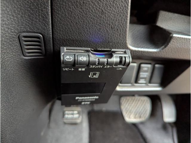 セレナ ハイウェイスター　Ｖセレクション　禁煙車　２０２４年製タイヤ　バックカメラ　ＢＬＵＥＴＯＯＴＨ　フルセグテレビ　後席モニター　ナビ　プッシュスタートスマートキー　両側パワースライドドア　ＨＩＤ　ＥＴＣ　クルーズコントロール（61枚目）