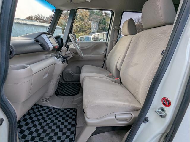N-BOX G・Lパッケージ 禁煙車 2022年製タイヤ バックカメラ プッシュスタートスマートキー ナビ テレビ 左側パワースライドドア ETC HID DVD ABS(20枚目)