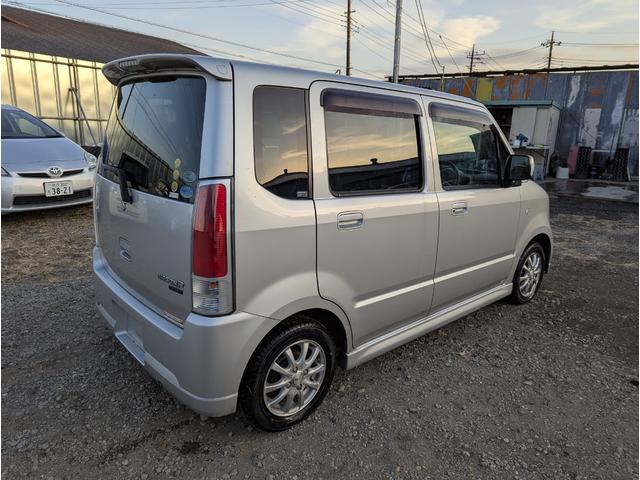 ワゴンＲ ＦＸ－Ｓリミテッド　キーレスエントリー　アルミホイール　エアコン　電動格納ミラー　フルフラット　衝突安全ボディ（8枚目）