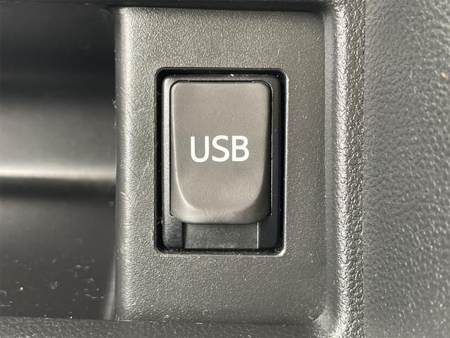 タント カスタムＲＳ　スマートセレクションＳＡ　両側パワースライドドア　純正８インチナビ　バックカメラ　ＵＳＢ　ＥＴＣ　オート付ＬＥＤライト　衝突軽減ブレーキ　誤発進抑制　先行車発進お知らせ　横滑り防止　純正１５ＡＷ　オートミラー　ワンオーナー（17枚目）