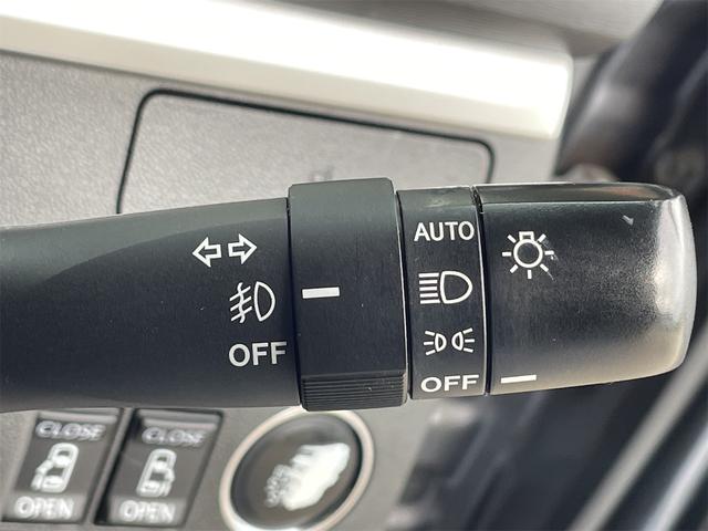 タント カスタムＲＳ　スマートセレクションＳＡ　両側パワースライドドア　純正８インチナビ　バックカメラ　ＵＳＢ　ＥＴＣ　オート付ＬＥＤライト　衝突軽減ブレーキ　誤発進抑制　先行車発進お知らせ　横滑り防止　純正１５ＡＷ　オートミラー　ワンオーナー（23枚目）