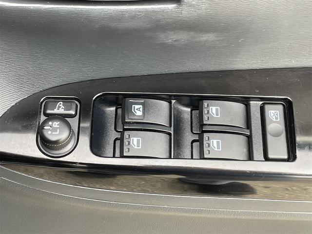 タント カスタムＲＳ　スマートセレクションＳＡ　両側パワースライドドア　純正８インチナビ　バックカメラ　ＵＳＢ　ＥＴＣ　オート付ＬＥＤライト　衝突軽減ブレーキ　誤発進抑制　先行車発進お知らせ　横滑り防止　純正１５ＡＷ　オートミラー　ワンオーナー（28枚目）