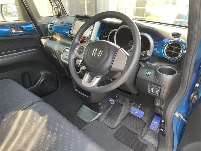 N-BOX 2トーンカラースタイル G・Lパッケージ 両側パワースライド TEIN車高調 フジツボマフラー 社外14AW バックカメラ 純正ナビTV ETC メッキドアノブガーニッシュ 社外アルミペダル ウィンカーミラー オート付HIDライト 横滑り防止(18枚目)