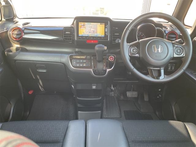 N-BOXカスタム 2トーンカラースタイル G・ターボLパッケージ 衝突軽減ブレーキ 両側パワースライド バックカメラ 純正ナビ フルセグTV オートクルーズ LEDフォグ ダウンサス 純正15AW パドルシフト 革巻きステアリング カーテン・サイドエアバック(7枚目)