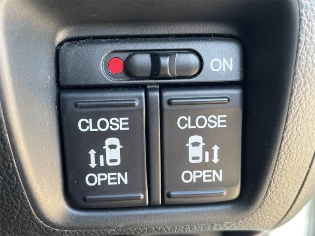 N-BOXカスタム 2トーンカラースタイル G・ターボLパッケージ 衝突軽減ブレーキ 両側パワースライド バックカメラ 純正ナビ フルセグTV オートクルーズ LEDフォグ ダウンサス 純正15AW パドルシフト 革巻きステアリング カーテン・サイドエアバック(27枚目)