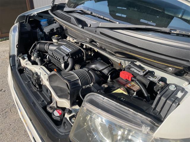 N-BOXカスタム 2トーンカラースタイル G・ターボLパッケージ 衝突軽減ブレーキ 両側パワースライド バックカメラ 純正ナビ フルセグTV オートクルーズ LEDフォグ ダウンサス 純正15AW パドルシフト 革巻きステアリング カーテン・サイドエアバック(43枚目)