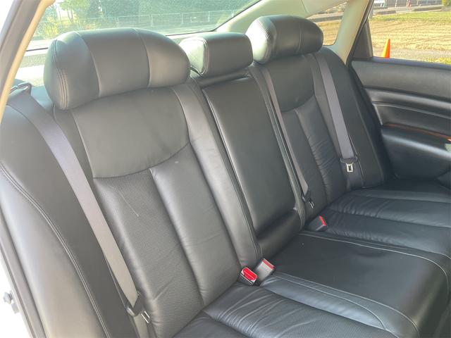 ティアナ ２５０ＸＶ　ＯＰベンチレーション付き黒本革シート　サイド＆バックカメラ　純正ナビ　フルセグＴＶ　ＥＴＣ　２メモリー付パワーシート　電動オットマン　リバース連動ドアミラー　ＵＳＢ＆ＶＴＲ端子　木目調パネル（13枚目）