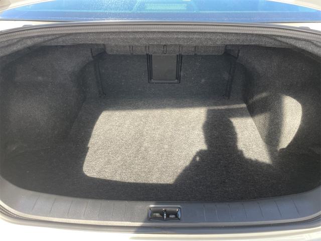 ティアナ ２５０ＸＶ　ＯＰベンチレーション付き黒本革シート　サイド＆バックカメラ　純正ナビ　フルセグＴＶ　ＥＴＣ　２メモリー付パワーシート　電動オットマン　リバース連動ドアミラー　ＵＳＢ＆ＶＴＲ端子　木目調パネル（14枚目）