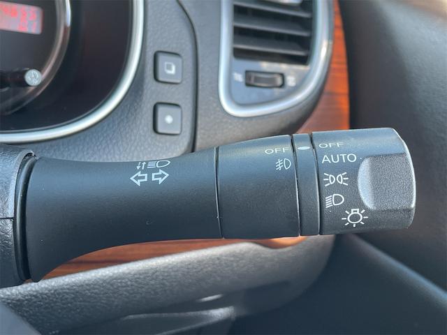 ティアナ ２５０ＸＶ　ＯＰベンチレーション付き黒本革シート　サイド＆バックカメラ　純正ナビ　フルセグＴＶ　ＥＴＣ　２メモリー付パワーシート　電動オットマン　リバース連動ドアミラー　ＵＳＢ＆ＶＴＲ端子　木目調パネル（27枚目）