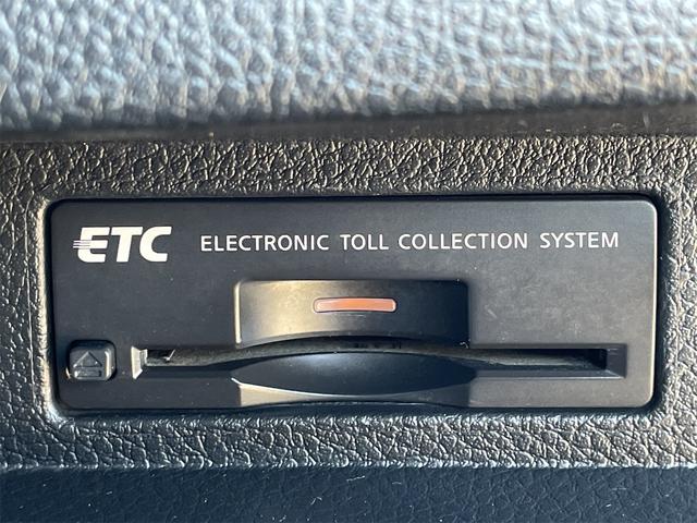 ティアナ ２５０ＸＶ　ＯＰベンチレーション付き黒本革シート　サイド＆バックカメラ　純正ナビ　フルセグＴＶ　ＥＴＣ　２メモリー付パワーシート　電動オットマン　リバース連動ドアミラー　ＵＳＢ＆ＶＴＲ端子　木目調パネル（31枚目）