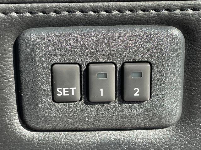 ティアナ ２５０ＸＶ　ＯＰベンチレーション付き黒本革シート　サイド＆バックカメラ　純正ナビ　フルセグＴＶ　ＥＴＣ　２メモリー付パワーシート　電動オットマン　リバース連動ドアミラー　ＵＳＢ＆ＶＴＲ端子　木目調パネル（34枚目）