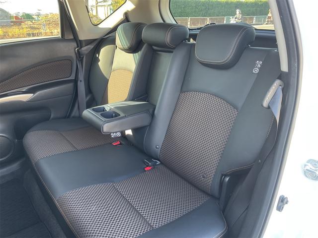 ノート メダリスト　エマージェンシーブレーキパッケージ　スーパーチャージャー　衝突軽減ブレーキ　車線逸脱警報　踏み間違い防止　ドライブレコーダー　アラウンドカメラ　純正ナビ　フルセグＴＶ　ＥＴＣ　ハーフレザーシート　コーナーセンサー　社外ＡＷ　オートライト（10枚目）