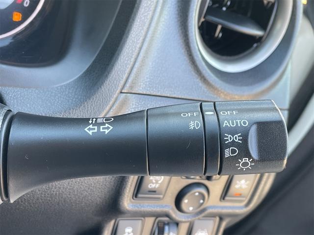 ノート メダリスト　エマージェンシーブレーキパッケージ　スーパーチャージャー　衝突軽減ブレーキ　車線逸脱警報　踏み間違い防止　ドライブレコーダー　アラウンドカメラ　純正ナビ　フルセグＴＶ　ＥＴＣ　ハーフレザーシート　コーナーセンサー　社外ＡＷ　オートライト（23枚目）