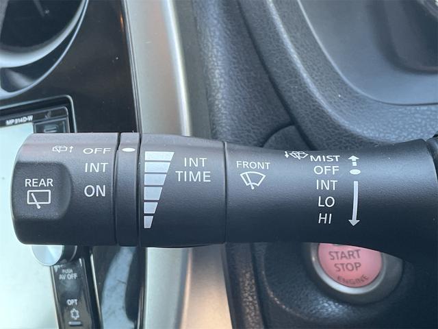 ノート メダリスト　エマージェンシーブレーキパッケージ　スーパーチャージャー　衝突軽減ブレーキ　車線逸脱警報　踏み間違い防止　ドライブレコーダー　アラウンドカメラ　純正ナビ　フルセグＴＶ　ＥＴＣ　ハーフレザーシート　コーナーセンサー　社外ＡＷ　オートライト（24枚目）