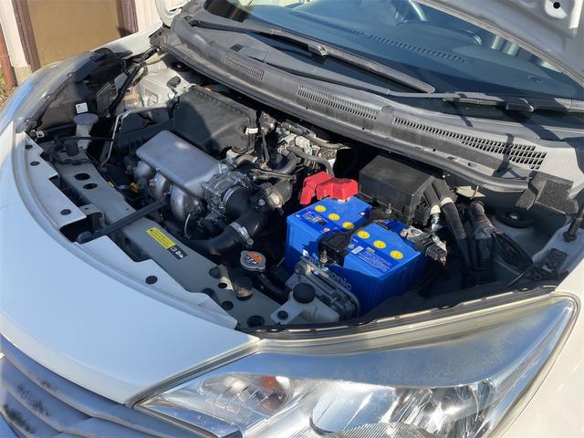 ノート メダリスト　エマージェンシーブレーキパッケージ　スーパーチャージャー　衝突軽減ブレーキ　車線逸脱警報　踏み間違い防止　ドライブレコーダー　アラウンドカメラ　純正ナビ　フルセグＴＶ　ＥＴＣ　ハーフレザーシート　コーナーセンサー　社外ＡＷ　オートライト（39枚目）