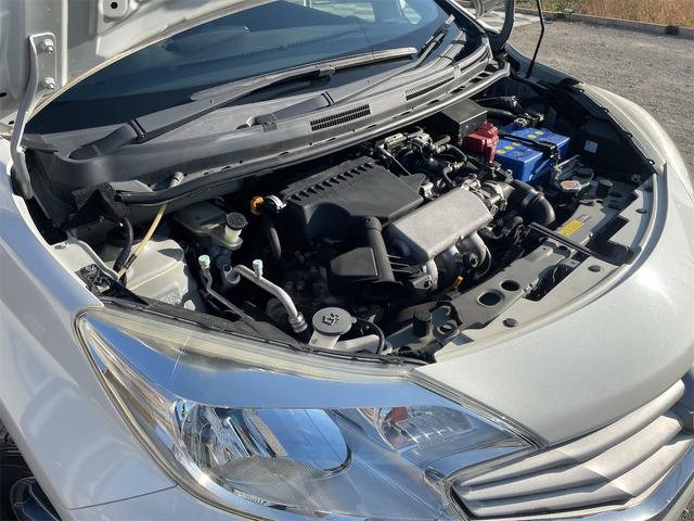 ノート メダリスト　エマージェンシーブレーキパッケージ　スーパーチャージャー　衝突軽減ブレーキ　車線逸脱警報　踏み間違い防止　ドライブレコーダー　アラウンドカメラ　純正ナビ　フルセグＴＶ　ＥＴＣ　ハーフレザーシート　コーナーセンサー　社外ＡＷ　オートライト（41枚目）