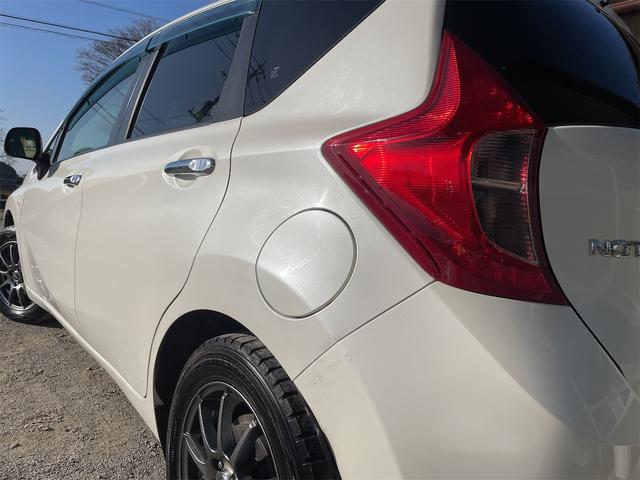 ノート メダリスト　エマージェンシーブレーキパッケージ　スーパーチャージャー　衝突軽減ブレーキ　車線逸脱警報　踏み間違い防止　ドライブレコーダー　アラウンドカメラ　純正ナビ　フルセグＴＶ　ＥＴＣ　ハーフレザーシート　コーナーセンサー　社外ＡＷ　オートライト（54枚目）