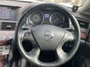 ベースグレード　プレミアムインテリア　ＢＯＳＥサウンド　衝突軽減ブレーキ　車線逸脱防止　セミアニリン本革シート　シートエアコン　銀紛本木目パネル　アンビエントライト　コーナーセンサー　レーダークルーズ　ＥＴＣ（21枚目）