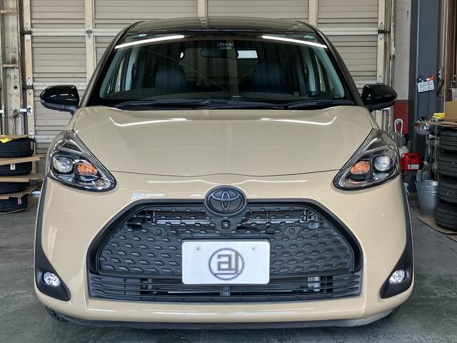シエンタ ハイブリッド ファンベースG クエロ 新品15インチAW パノラミックビュー 7型ナビ フルセグ オープンカントリーA/TIII トヨタセーフティセンス 両側パワースライドドア マットブラック塗装エンブレム LEDヘッドライト ETC(7枚目)