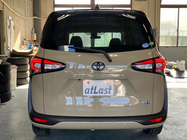 シエンタ ハイブリッド ファンベースG クエロ 新品15インチAW パノラミックビュー 7型ナビ フルセグ オープンカントリーA/TIII トヨタセーフティセンス 両側パワースライドドア マットブラック塗装エンブレム LEDヘッドライト ETC(14枚目)