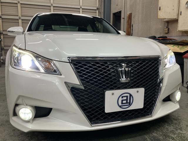 クラウン アスリートＳ　新品２０ＡＷ　ローダウン　純正ナビ　シュティッヒ　メッシュＮＲ　ＥＳＰＥＬＩＲスーパーダウンサス　バックカメラ　パワーシート　スマートキー　ＥＴＣ　クルコン　フルセグ（8枚目）