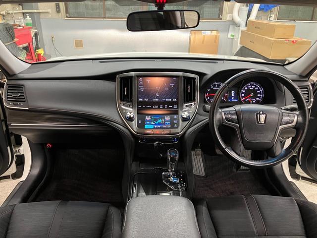 クラウン アスリートＳ　新品２０ＡＷ　ローダウン　純正ナビ　シュティッヒ　メッシュＮＲ　ＥＳＰＥＬＩＲスーパーダウンサス　バックカメラ　パワーシート　スマートキー　ＥＴＣ　クルコン　フルセグ（17枚目）