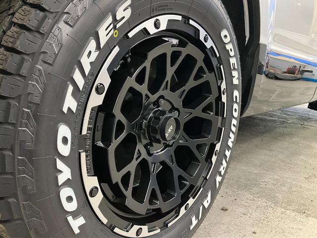 デリカＤ：５ シャモニー　登録済未使用車　新品１７インチＡｉｒＧロックス＆オープンカントリーＡ／ＴＩＩＩ　オートフラッグスＧＯＱＢＵＴＯ　ＬＡＮＤＬＩＣマッドフラップ　アルパイン１１型ナビ　パノラマビュー　スマートキー（12枚目）