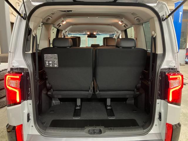 デリカＤ：５ シャモニー　登録済未使用車　新品１７インチＡｉｒＧロックス＆オープンカントリーＡ／ＴＩＩＩ　オートフラッグスＧＯＱＢＵＴＯ　ＬＡＮＤＬＩＣマッドフラップ　アルパイン１１型ナビ　パノラマビュー　スマートキー（35枚目）