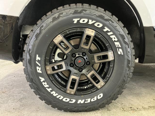 デリカＤ：５ シャモニー　登録済未使用車　ＪＡＯＳグリル　ＫＵＨＬフロントディフューザー　１６インチエムクライム　カノン＆オープンカントリー　アルパイン１１型ナビ　パノラマビュー　ＬＥＤヘッドライト　シートヒーター（2枚目）
