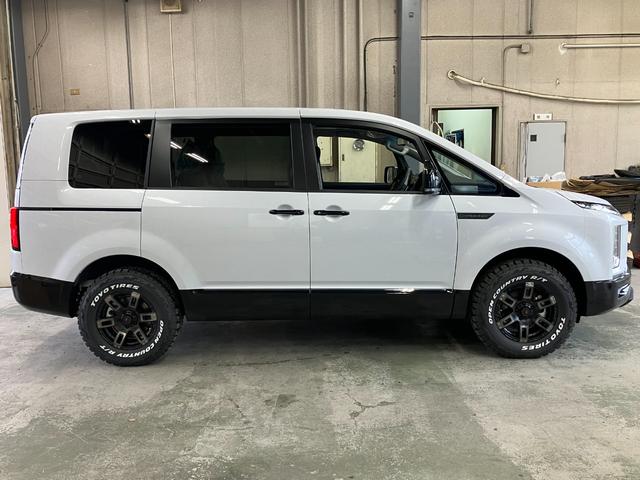 デリカＤ：５ シャモニー　登録済未使用車　ＪＡＯＳグリル　ＫＵＨＬフロントディフューザー　１６インチエムクライム　カノン＆オープンカントリー　アルパイン１１型ナビ　パノラマビュー　ＬＥＤヘッドライト　シートヒーター（13枚目）