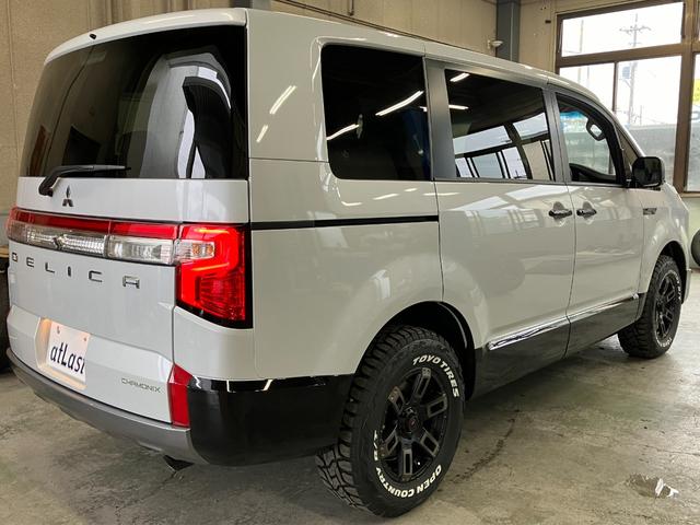 デリカＤ：５ シャモニー　登録済未使用車　ＪＡＯＳグリル　ＫＵＨＬフロントディフューザー　１６インチエムクライム　カノン＆オープンカントリー　アルパイン１１型ナビ　パノラマビュー　ＬＥＤヘッドライト　シートヒーター（14枚目）