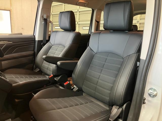 デリカＤ：５ シャモニー　登録済未使用車　ＪＡＯＳグリル　ＫＵＨＬフロントディフューザー　１６インチエムクライム　カノン＆オープンカントリー　アルパイン１１型ナビ　パノラマビュー　ＬＥＤヘッドライト　シートヒーター（31枚目）