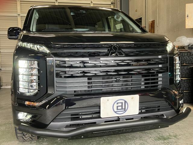 デリカＤ：５ シャモニー　登録済未使用車　１１型ナビ　ＪＡＯＳスキッドバー　新品１６インチＡｉｒＧマッシヴ＆オープンカントリーＲ／Ｔ　リアバンパーラプター塗装　テールレンズガード　ヘッドライトプロテクト　マッドフラップ（8枚目）