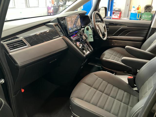 デリカD:5 シャモニー 登録済未使用車 新品16インチM9+ 11型ナビ HDMIポート KUHLフロントディフューザー JAOSマッドガード オープンカントリーR/T 両側パワースライドドア シートヒーター パノラマビュー(28枚目)