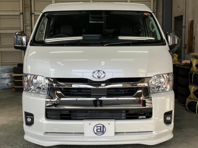 ハイエースワゴン ＧＬ　ガレナシート　限定１７インチＭ１ＨＣ　１１型ナビ　登録済未使用車　フリップダウンモニター　２インチローダウン　４１５コブラタイプＲフロントリップ　パノラマビュー　パワースライドドア　ＬＥＤヘッドライト（7枚目）