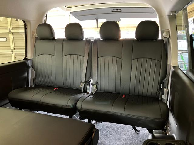 ハイエースワゴン ＧＬ　ガレナシート　限定１７インチＭ１ＨＣ　１１型ナビ　登録済未使用車　フリップダウンモニター　２インチローダウン　４１５コブラタイプＲフロントリップ　パノラマビュー　パワースライドドア　ＬＥＤヘッドライト（35枚目）